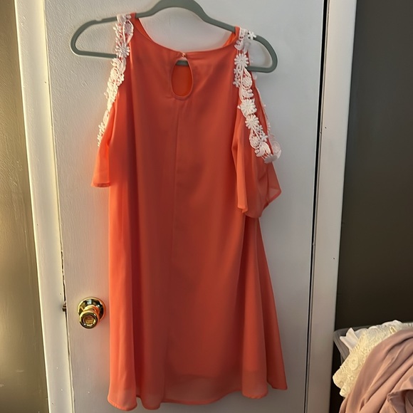 Coral Dress with cold shoulders with white trim, size medium. - Picture 2 of 6